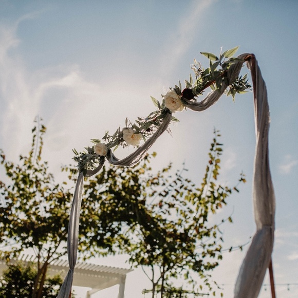 Handmade Floral Garland - Picture 3 of 3